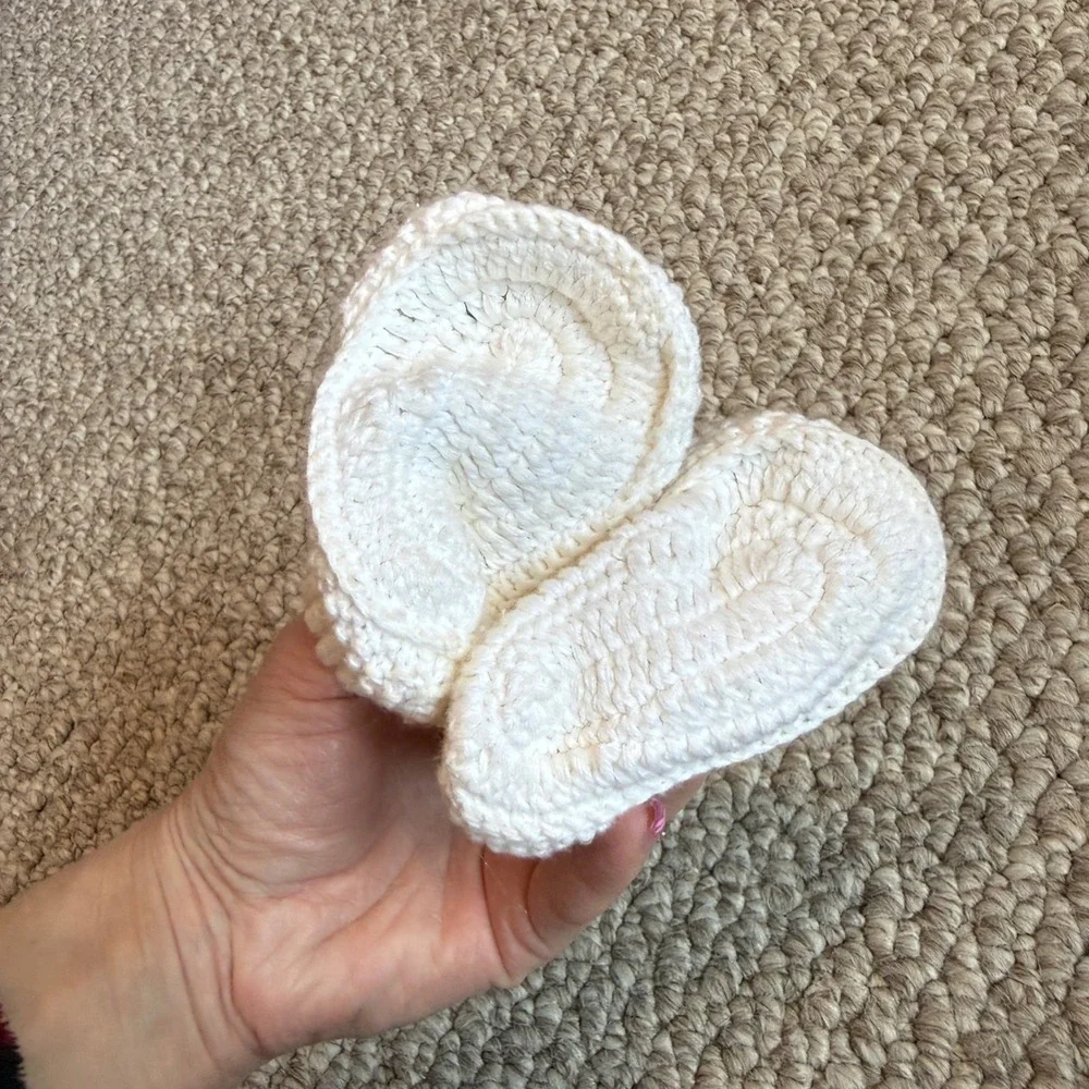 Crochet Unicorn Baby Booties Cream Knit Iridescent Horn Slippers Size 0-6 Months